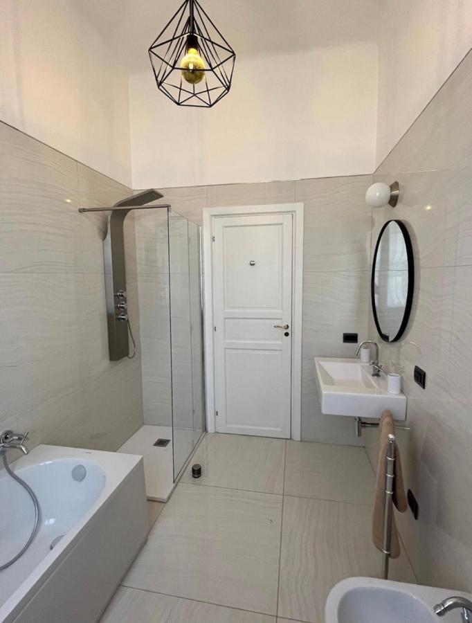 Isola Suites Милан Экстерьер фото